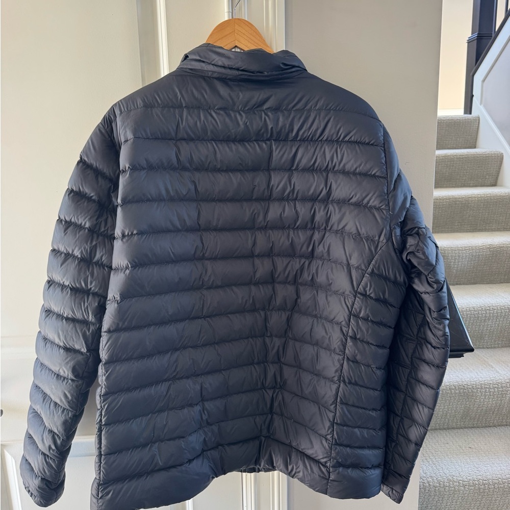 Patagonia  Men’s Puff Jacket - barely worn. 

Originally paid $279 - Picture 2 of 3